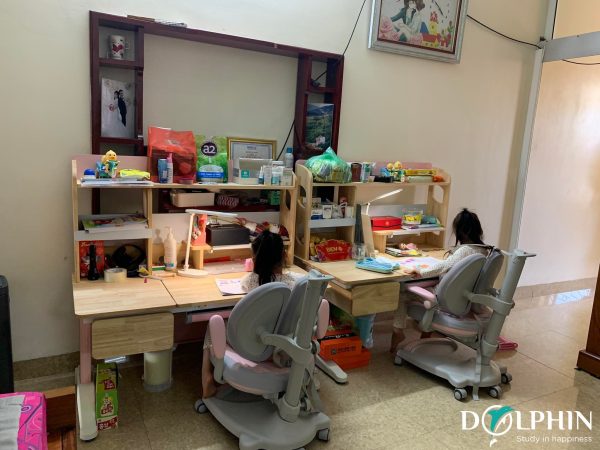 Bàn Học Thông Minh DOL-01 30 dolphinfb24 e1761360075796