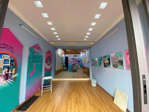 Khai trương showroom dolphin