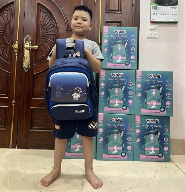Balo chống gù