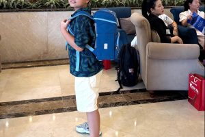 Một chiếc balo thời trang hay chức năng bảo vệ cột sống?