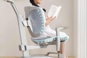 Chọn Ghế Học Đúng Cách – Bảo Vệ Trẻ Khỏi Gù Lưng Mẩn Ngứa