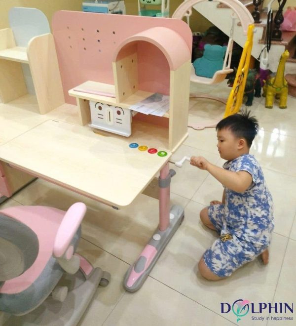 bàn học chống gù